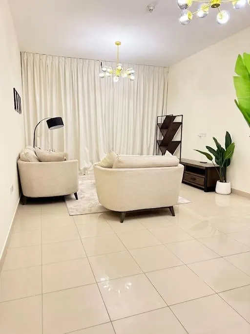 Apartment In Dubai Opposite To Burj Khalifa 0*,