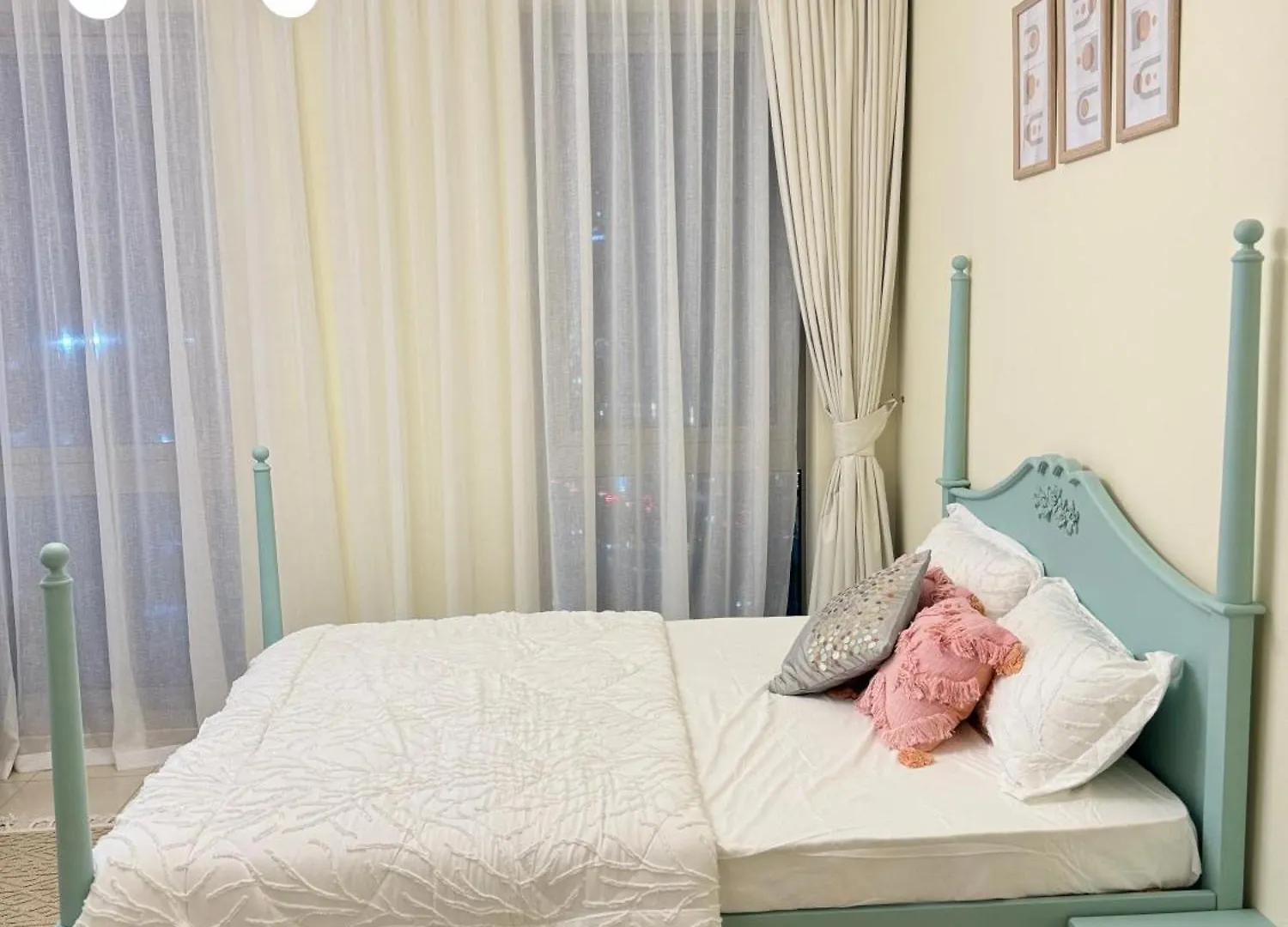 Apartment In Dubai Opposite To Burj Khalifa